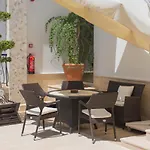 Sofia 4*
