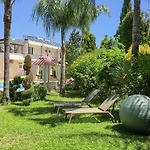 Sofia شقة فندقية 4*