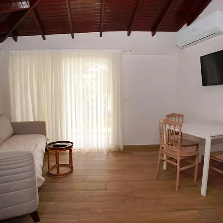 Sofia Aparthotel 3*